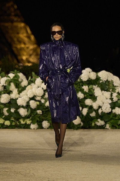 【ルック】サンローランが2026年夏ウィメンズコレクションを発表。アンソニー・ヴァカレロが描く時代を超える「美学という言語」