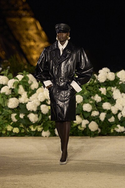 【ルック】サンローランが2026年夏ウィメンズコレクションを発表。アンソニー・ヴァカレロが描く時代を超える「美学という言語」