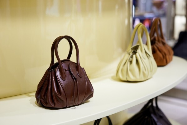 マルニが新作バッグ「チューリピア」誕生を記念したポップアップを伊勢丹新宿店で開催