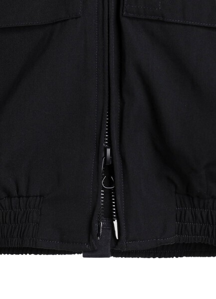 WILDSIDE YOHJI YAMAMOTO × SPIEWAK、初のコラボで “G-8 ジャケット” を再解釈。モードと軍装のクロスオーバー