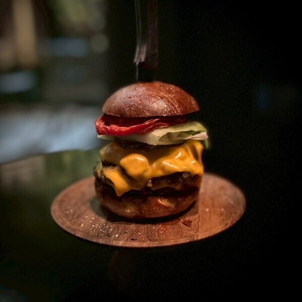 麻布台ヒルズの“廊下”が音楽の舞台に。都市の日常に溶け込む新たなカルチャーイベント「廊下音楽」始動