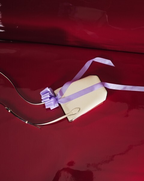 ヴァレクストラが描く冬の遊び心。銀座三越にてホリデーコレクションのポップアップを開催