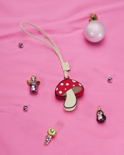 ヴァレクストラが描く冬の遊び心。銀座三越にてホリデーコレクションのポップアップを開催