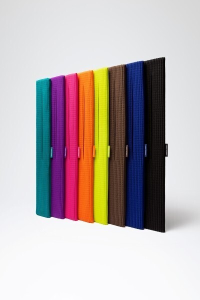 イッセイ ミヤケとAppleが協業。「一枚の布」から生まれたiPhoneのための新しいポケット「iPhone Pocket」発表