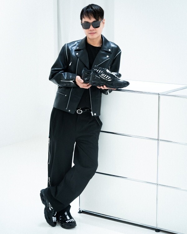 ミズノが SBTG と初タッグ。反骨精神を宿した「WAVE RIDER 10 SBTG」が11月21日（金）発売