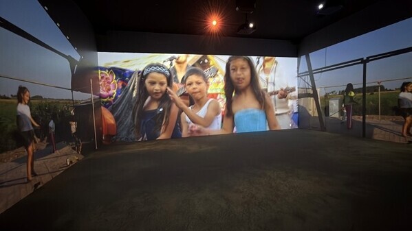 音と映像に包まれる、期間限定の芸術空間。「THE MOVEUM YOKOHAMA by TOYOTA GROUP」横浜に誕生