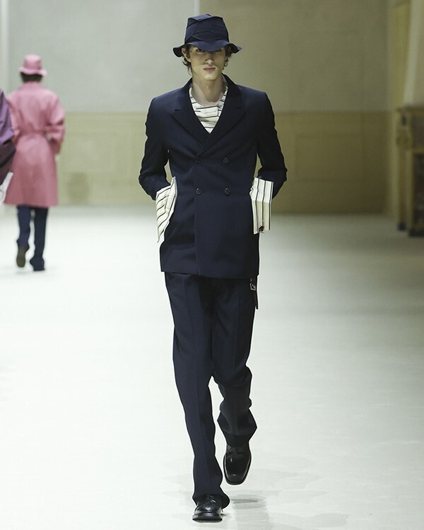 プラダ 2026年秋冬メンズコレクション「BEFORE AND NEXT」──過去を消さずに、次へ進むための服