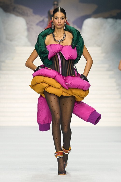 DSQUARED2 2026-27年秋冬コレクション 境界を越え、水の上を駆ける──カナダの記憶と未来思考が交差する新章