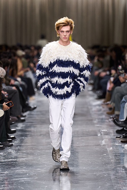 ディオール 2026-27年ウィンターコレクション ― ジョナサン・アンダーソンが描く、歴史と自発性が交差するフラヌールの肖像