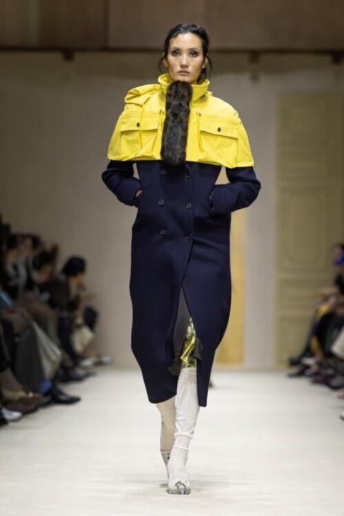 プラダ、2026年秋冬ウィメンズコレクションを発表。「INSIDE PRADA」が示す多面性とレイヤリングの思想