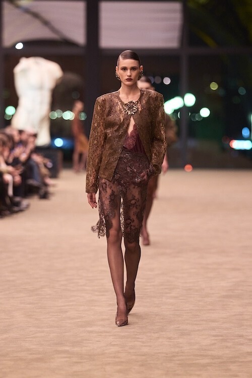 テーラリングの純度──サンローラン 2026年ウィメンズ冬コレクション