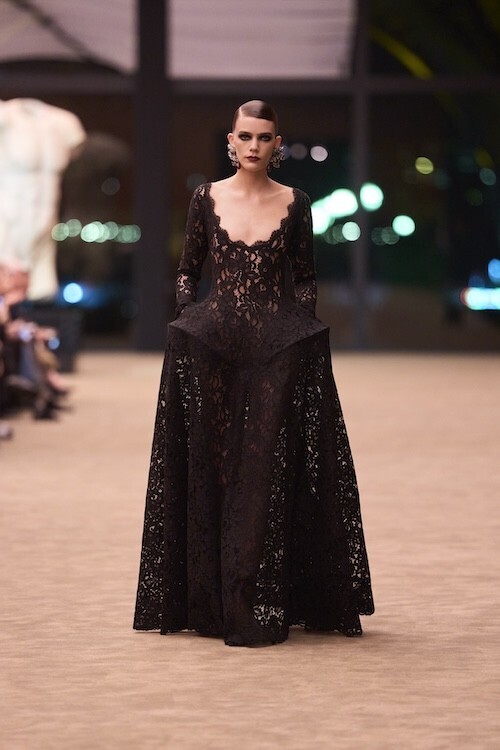 テーラリングの純度──サンローラン 2026年ウィメンズ冬コレクション