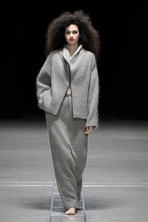 KAKANが初のランウェイショー、「WILD, NOT PURE」を掲げ楽天ファッションウィーク東京 2026 A/Wに登場