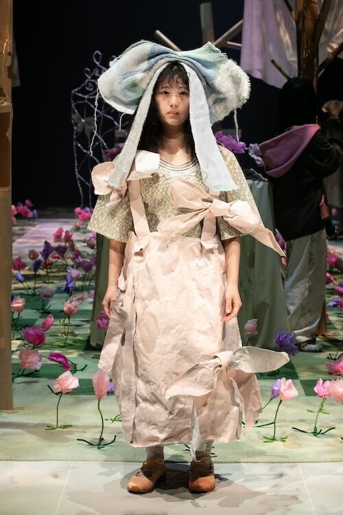 yushokobayashi 2026年秋冬コレクション「Void」──“死”と“喪失”を、儚く優しい幻想として描くランウェイ