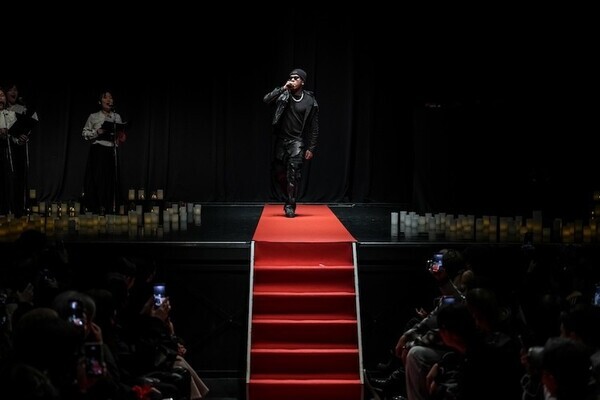 “未完成”を引き受ける強さ──LAST NESTが初のランウェイで提示した、揺らぎの美学