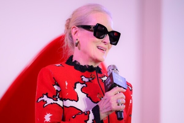 “ランウェイ”は現実に戻ってきた──『プラダを着た悪魔2』来日が示すファッションの現在