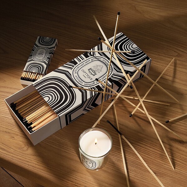 ディプティック、60年の美学を更新──クラシックキャンドルが進化、「香りのハーバリウム」に新たな5つの香り