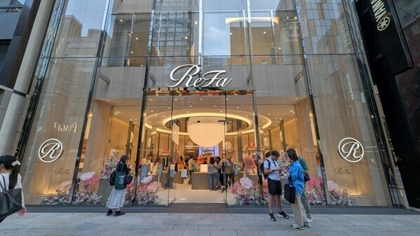 ReFa、MISAMOとともに“ヘアケアの体験価値”を拡張。ReFa GINZAで新プロジェクト「ReFa BEAUTY SHOWCASE with MISAMO」を始動