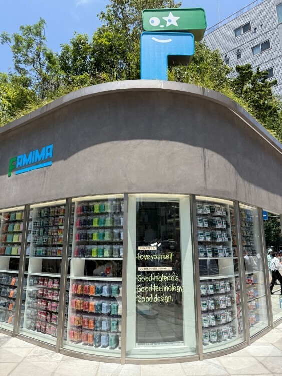 コンビニはどこまでカルチャーになれるのか──NIGO®とファミリーマートが描く「次のコンビニ」