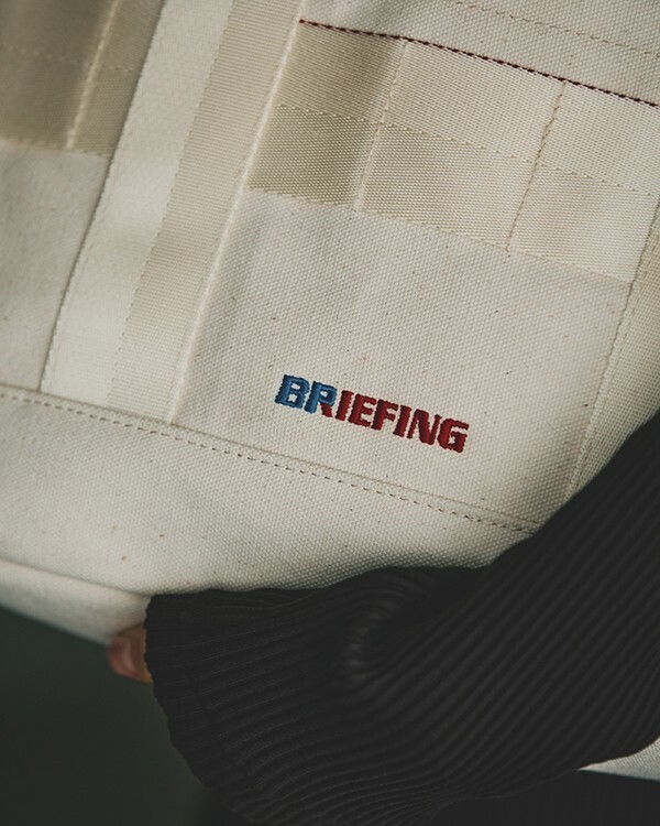 beautiful people × BRIEFING初協業。機能美を“生成り”で再解釈したオールジェンダーなバッグコレクション