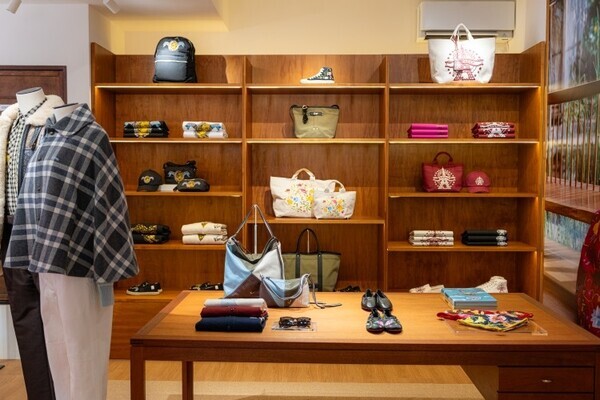 KENZO、原宿「GATE」でFW26ポップアップ開催──NIGOが描く「AT HOME WITH KENZO」を体感する4日間