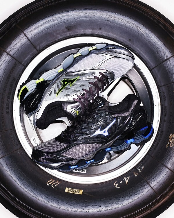 ミズノ×KICKS LAB.が描く“走る”テクノロジーの現在地──「WAVE PROPHECY LS」限定エディション、機能美をストリートへ