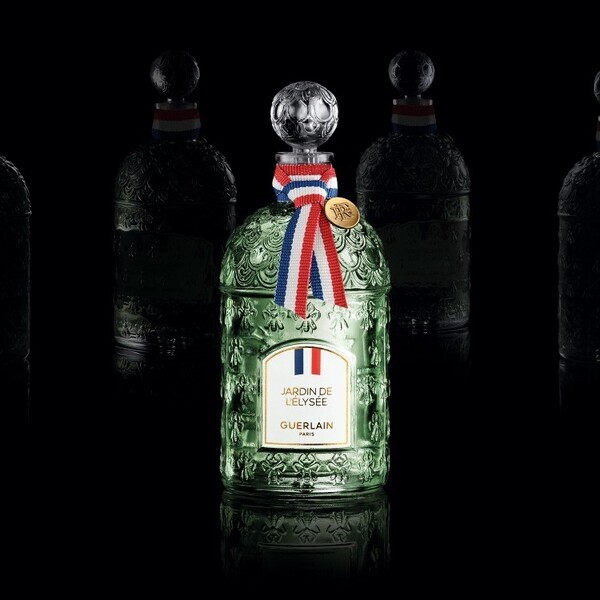 1912年の「蒼の時」を、2026年の香りへ──ゲラン〈ルール ブルー〉、伊勢丹新宿店で先行発売