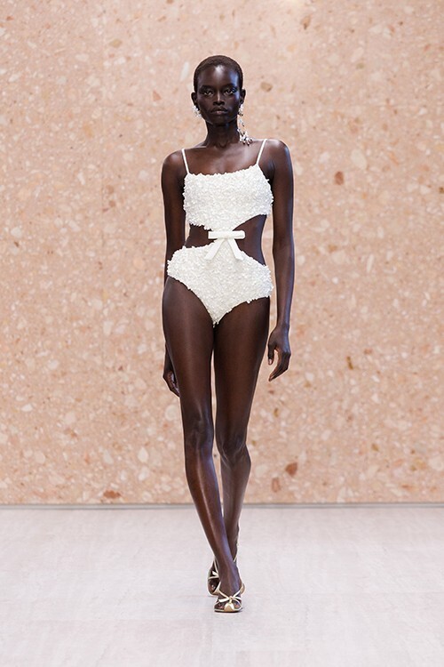 Chloé Summer 2027「THE OBSESSION COLLECTION」──“Chloéらしさ”は、どこから生まれる？