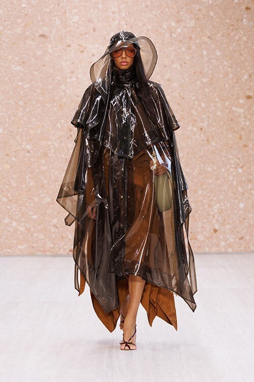 Chloé Summer 2027「THE OBSESSION COLLECTION」──“Chloéらしさ”は、どこから生まれる？