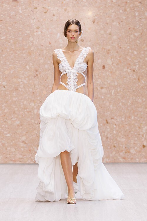 Chloé Summer 2027「THE OBSESSION COLLECTION」──“Chloéらしさ”は、どこから生まれる？