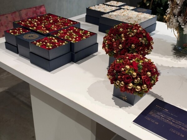 ニコライ・バーグマンが描く北欧の冬。「Midnight Mistletoe」──ヤドリギと花々が彩るウィンターコレクション2026