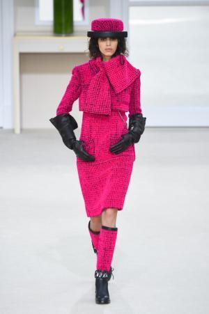 シャネル 2016-17年秋冬ウィメンズコレクション - メゾンのヘリテージにポップな遊びをのせて