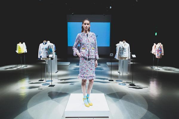 コーヘン  2016年秋冬コレクション - 歴史的な柄をモダンに昇華した、鮮やかなニットツイード