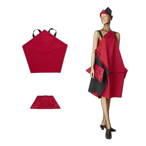 イッセイ ミヤケ 丸の内 1周年 - “赤”のドレス・クラッチバッグ・プリーツTシャツを限定販売