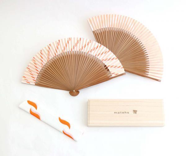 「まとふ」が京都の老舗扇店とコラボ、オリジナル扇子を発売