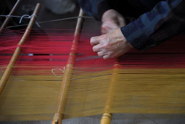 無印良品 有楽町で「日本の布ができるまで」展 - 端切れで鯉のぼりをつくるイベントも