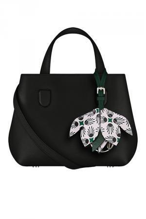 ディオールの日本限定バッグ「ディオール ブロッサム」- 桜から着想を得た大胆な花モチーフ