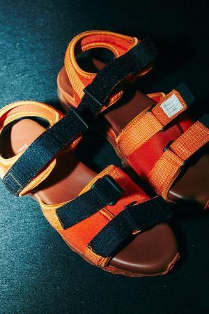 ネーム×シューズブランド「トモ&シーオー」の限定ストアがネーム直営店に - コラボラインなど発売