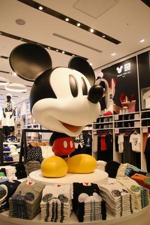 ユニクロ銀座12階が「ディズニースペシャルフロア」に、キャラクターから着想を得たスタイリングを提案