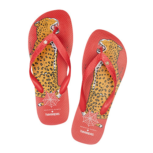 シャーロット オリンピア×ハワイアナス、ビーチサンダル発売 - ネコやスパイダーのモチーフ