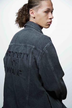 アレキサンダー ワン、デニムの刺繍サービスを東京＆大阪で限定実施 - 世界に1本だけのデニムに