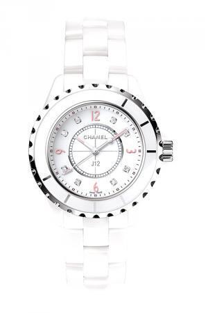 シャネルのアイコンウォッチから新作「J12 ピンクライト」世界1,200本限定で登場