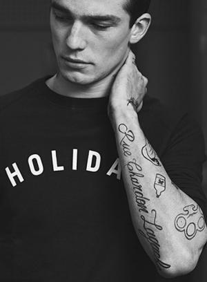 「ホリディ(HOLIDAY)」が日本上陸 - 雑誌『ホリディ マガジン』によるTシャツやトートバッグ