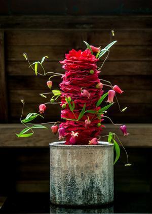 ニコライ・バーグマンの展覧会「新花」福岡・太宰府天満宮で - “北欧×日本”のフラワーデザイン