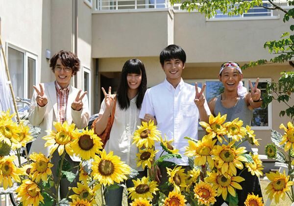 映画 バースデーカード 宮﨑あおい 橋本愛が母娘役に 主題歌は木村カエラ くるり 岸田繁 16年5月9日 ウーマンエキサイト