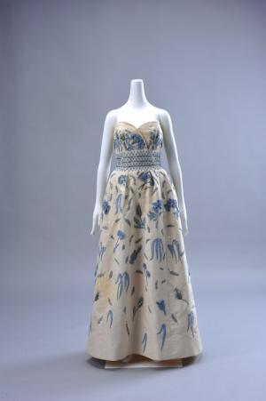 モードとインテリアの20世紀展開催 - ポワレからシャネル・サンローランまで