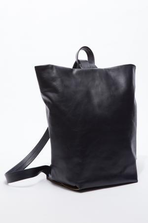 アエタ×ニード サプライ、2wayで使えるレザーリュックサックが登場