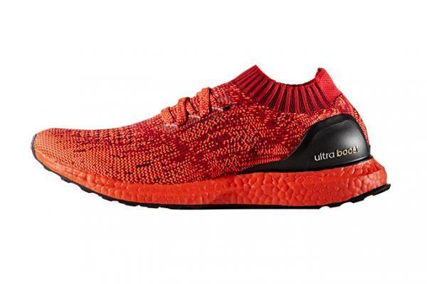 アディダス「ウルトラブースト アンケージド」ミッドソールがレッド・ブラックの限定モデル発売