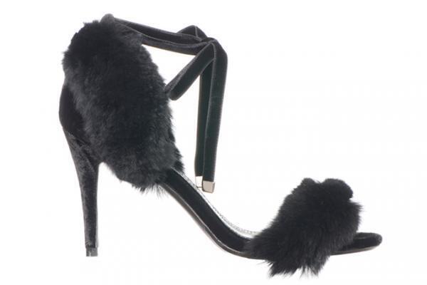 ツル バイ マリコ オイカワ 16年秋の新作は“バービー”になれる靴 - ファーが揺れるパンプスなど