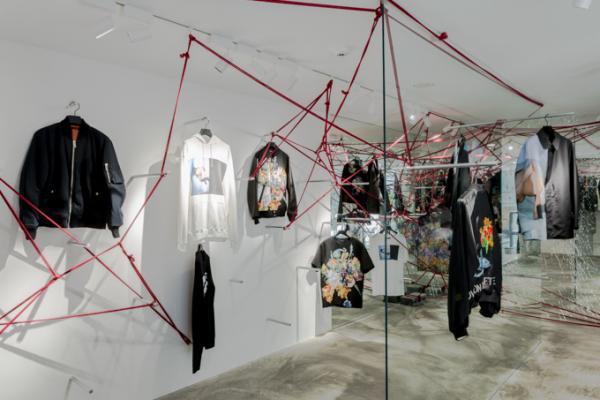 クリスチャン ダダの直営店、南青山に移転オープン - 限定Tシャツやデニムを発売